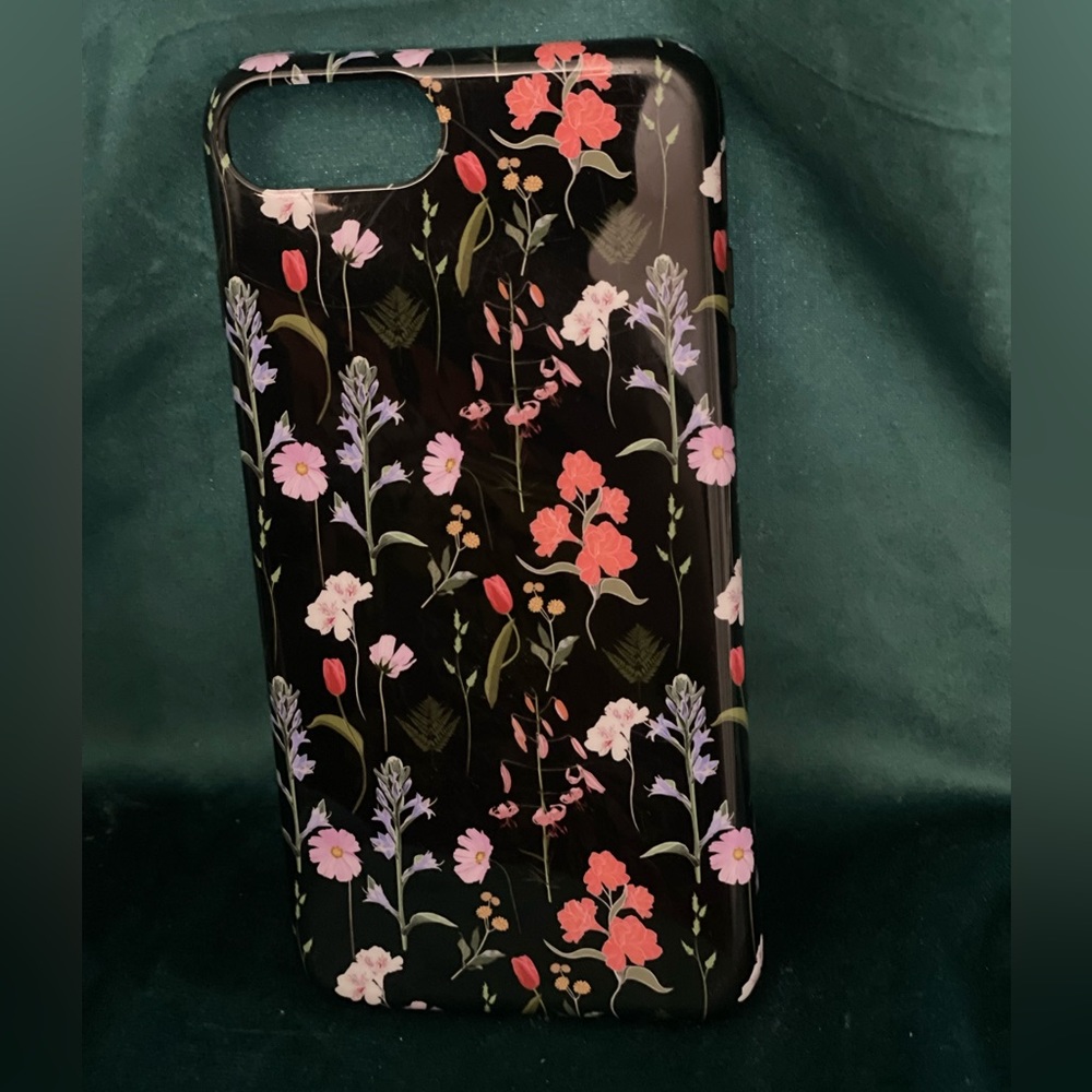 Casely Floral iPhone 8 plus phone case